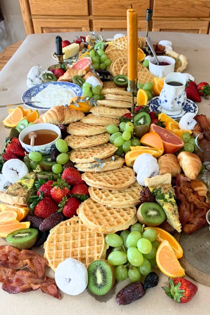 Brunch charcuterie table scape